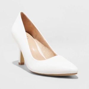 Women's Slip-On Jen Pumps White Dress Shoes Closed Toe Sizes 8